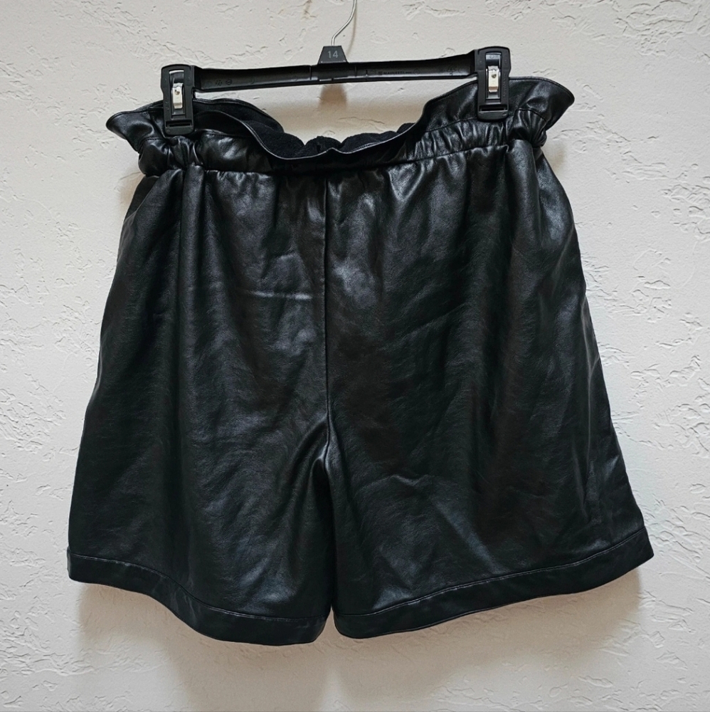 Kendall + Kylie Black Vegan Faux Leather Paper Bag Shorts - Picture 2 of 6